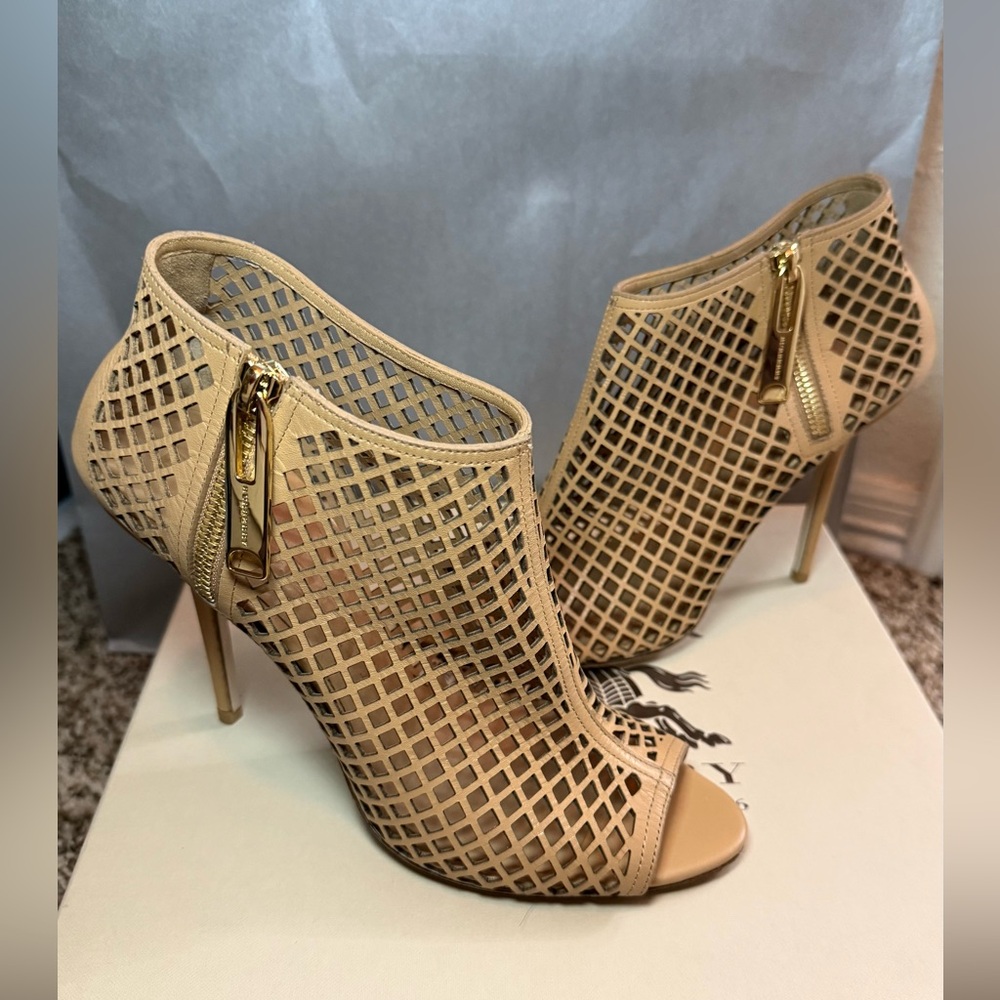 Burberry heels